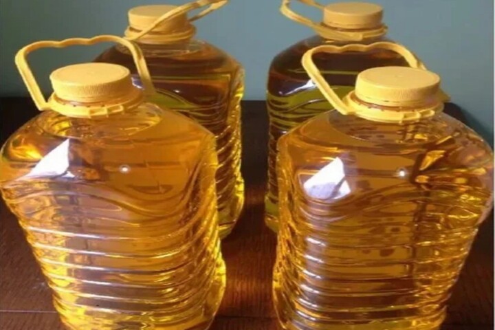 Crude sunflower oil